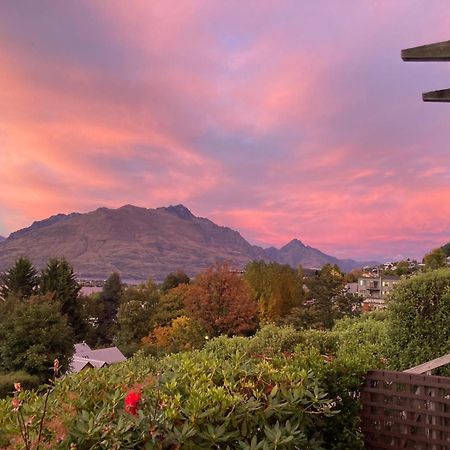 4 Bedroom Home, Unlimited Wifi, Fantastic Lake Views With Private Balcony Queenstown Exteriér fotografie