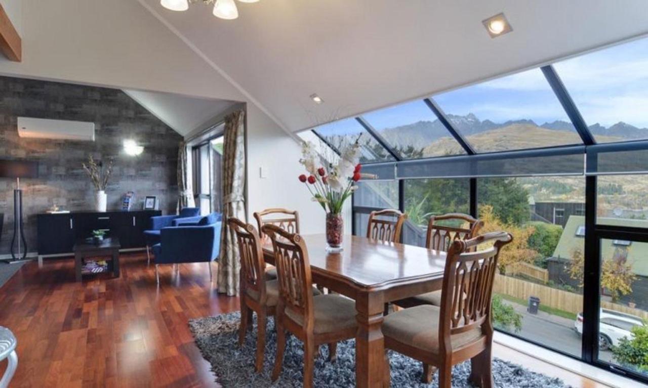 4 Bedroom Home, Unlimited Wifi, Fantastic Lake Views With Private Balcony Queenstown Exteriér fotografie